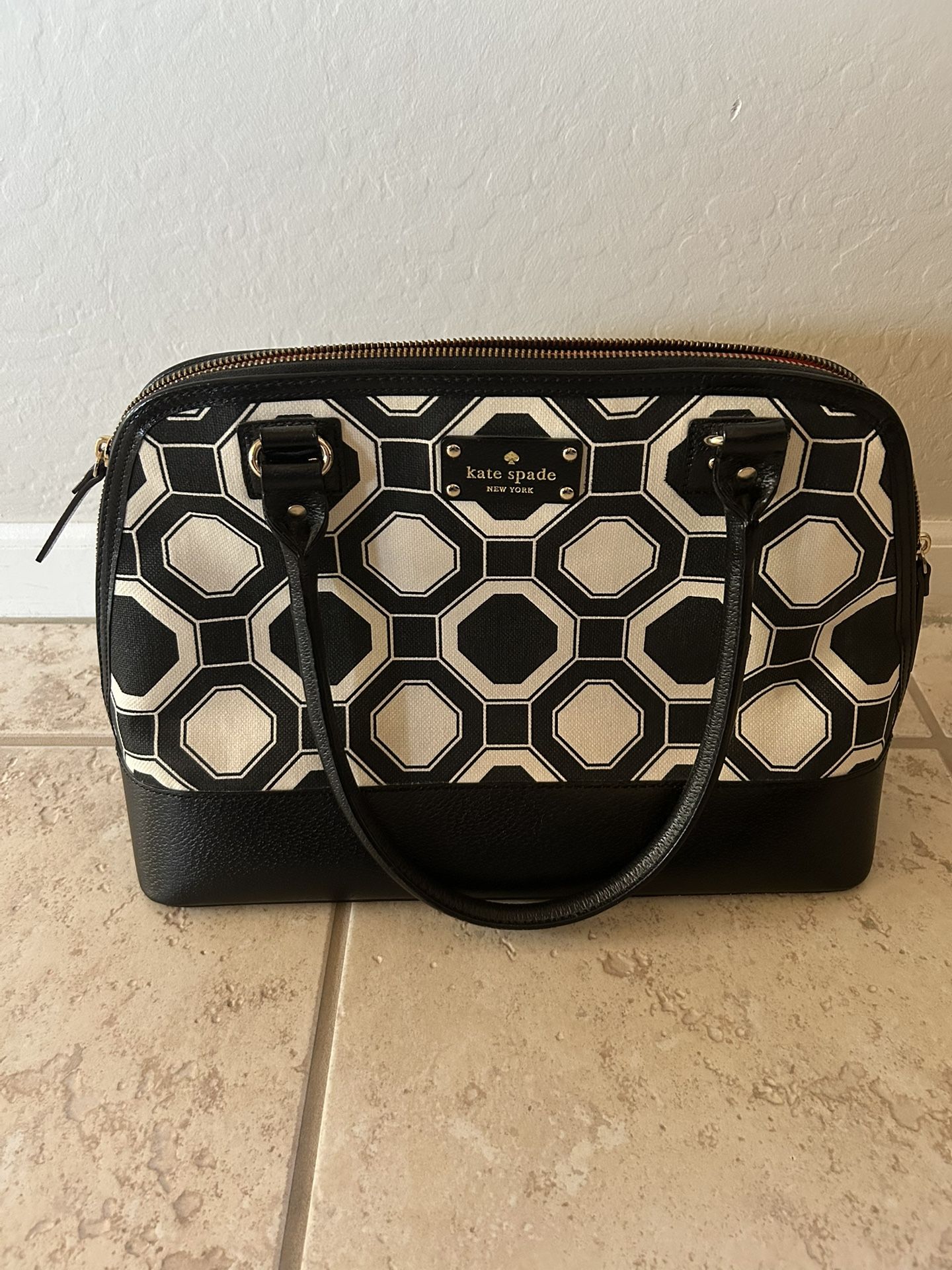 Kate Spade Wellesley Rachelle Octagonal Black Cream Satchel Purse