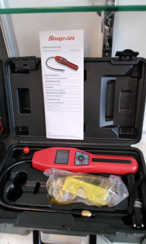 Snap-on Refrigerant Leak Detector ($450)