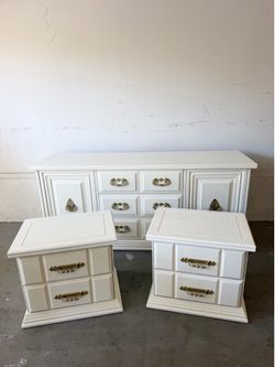 Williams Bros Vintage Bedroom Set – Dresser + 2 Nightstands