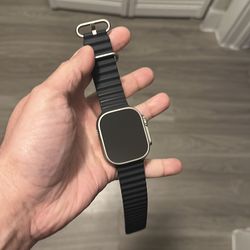 LIKE NEW APPLE iWatch ULTRA Titanium Case 49mm