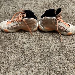 Jordan’s boys size 5.5