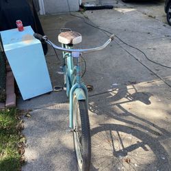 Women’s Huffy Cruiser Bike 