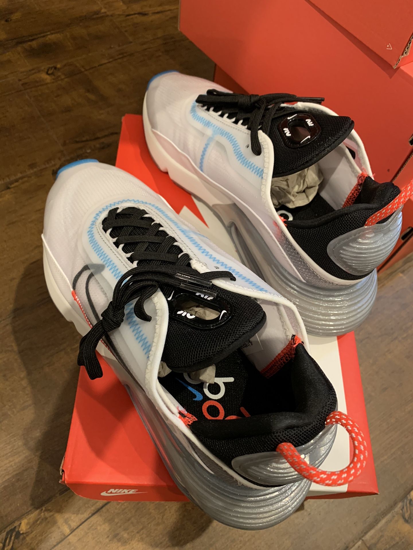 Nike Air Max 2090 White/Black/ Pure Platinum