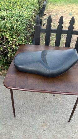 Motorcycle seat