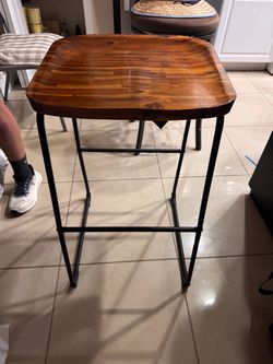 Set of 2 Wooden Bar Stools
