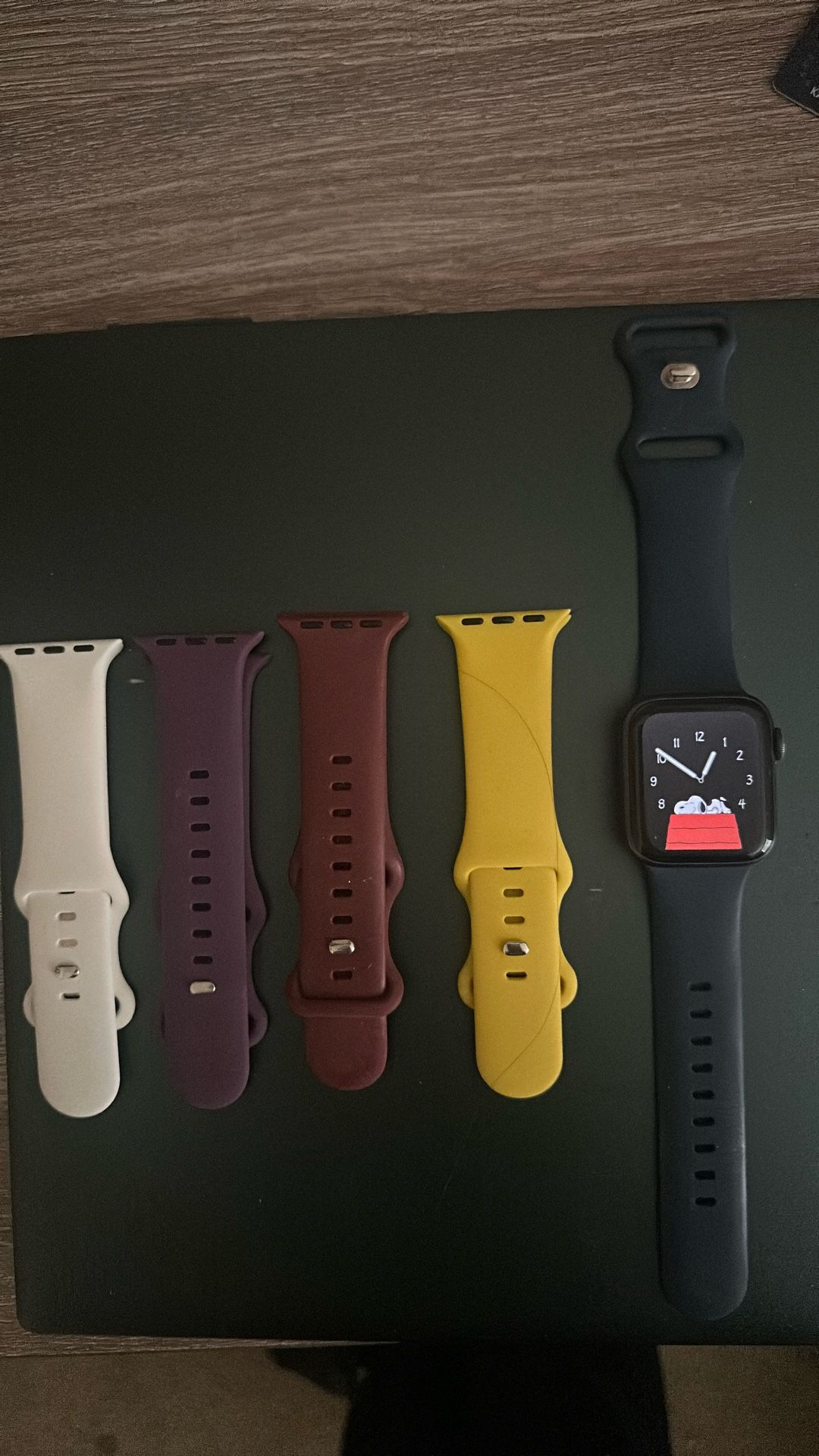 Apple Watch W/ 5 Color Bands