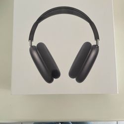 Authentic Midnight Black Airpods Max USB C