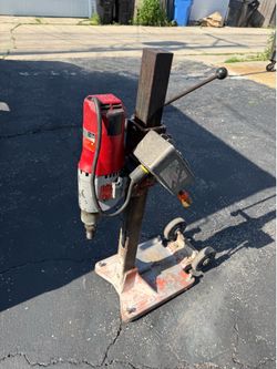 HEAVY DUTY  MILWAUKEE CORE DRILL  . WE HAVE DONE BITS AVAILABLE FOR AN EXTRA COST. $800.00 OR BEST OFFER.