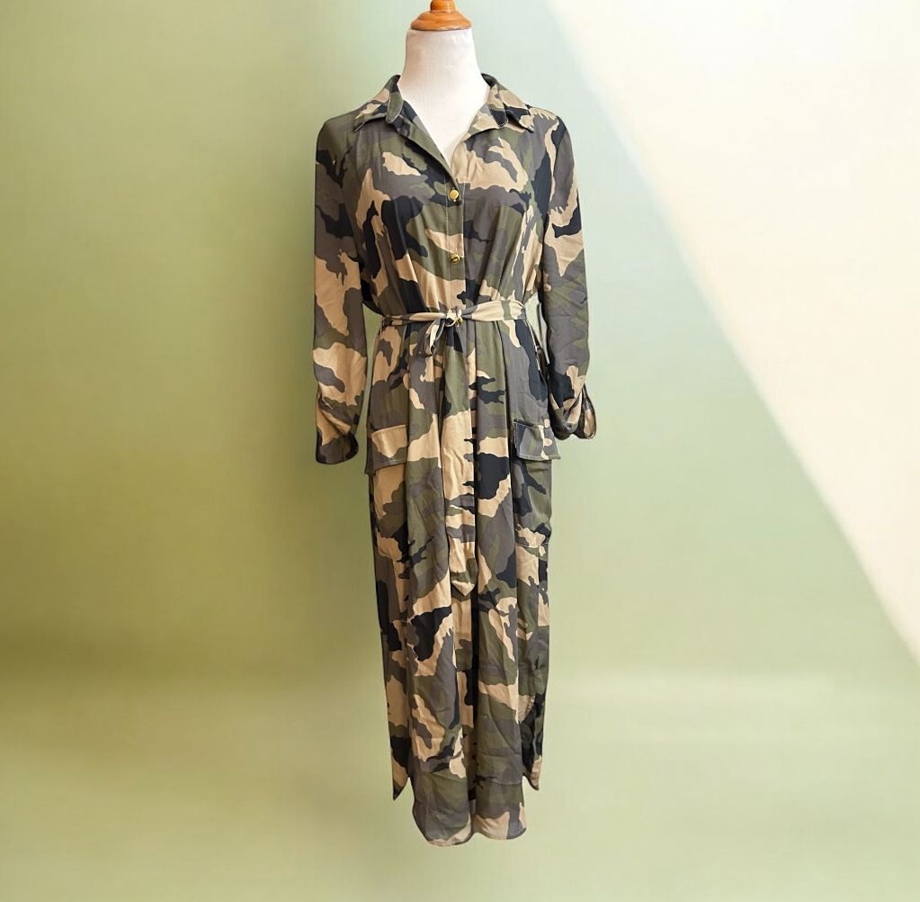 NWT New York and Co. camouflage long sleeve button-down long dress collar size large 