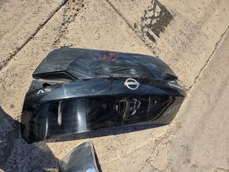Nissan sentra trunk Oem