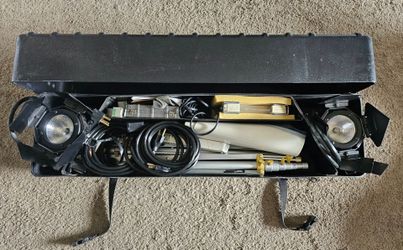 Studio Fresnel Light Kit with Case