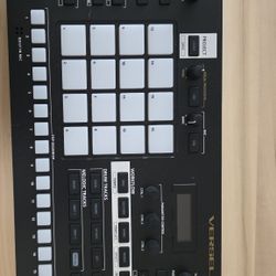 Roland Verselab Mv1 Like New 
