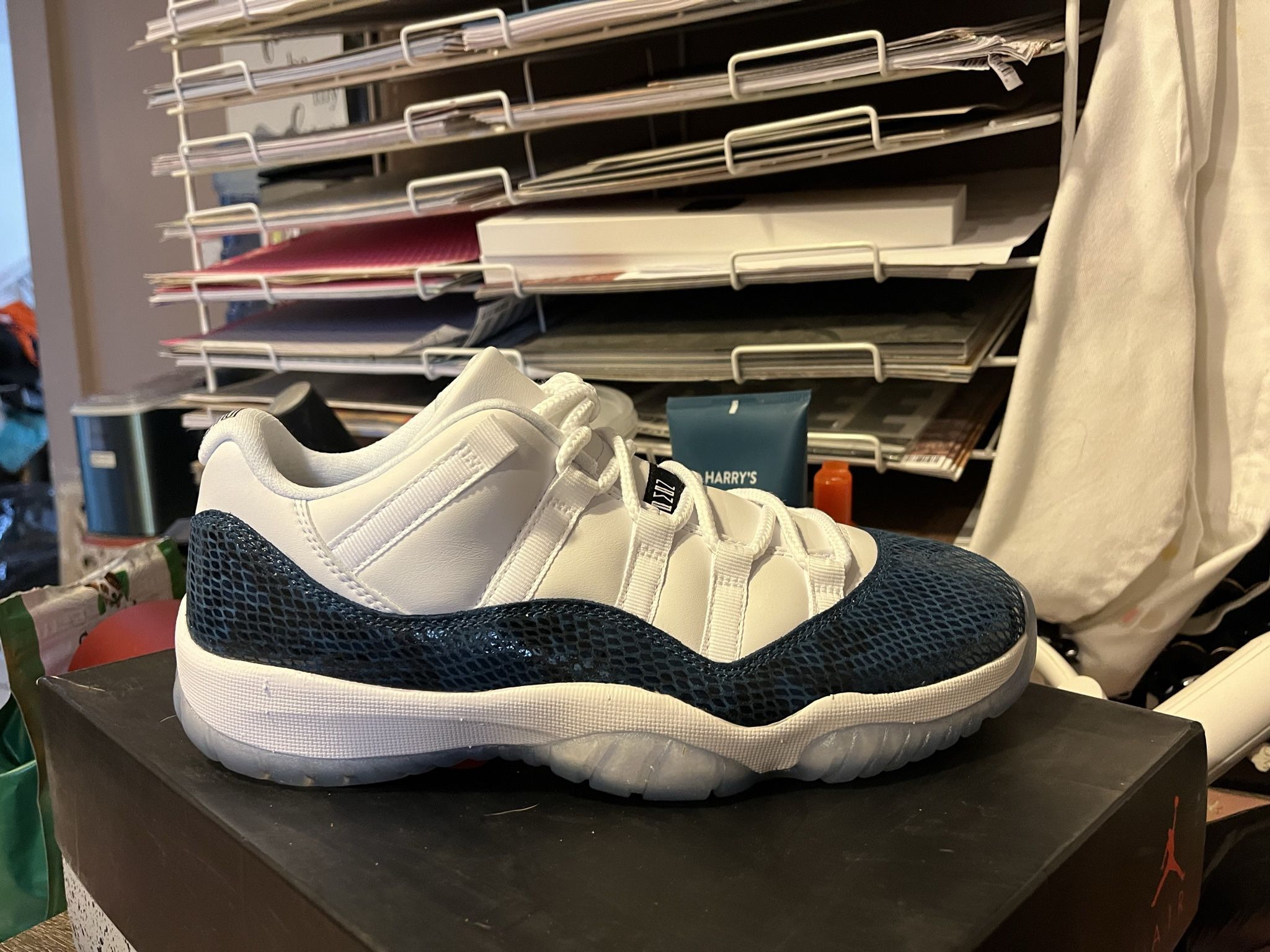Jordan Low 11 Size 8