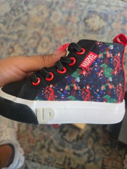 Marvel Up shoes size 6c