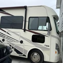 2018 Thor ACE Class A 8.8 K Miles 