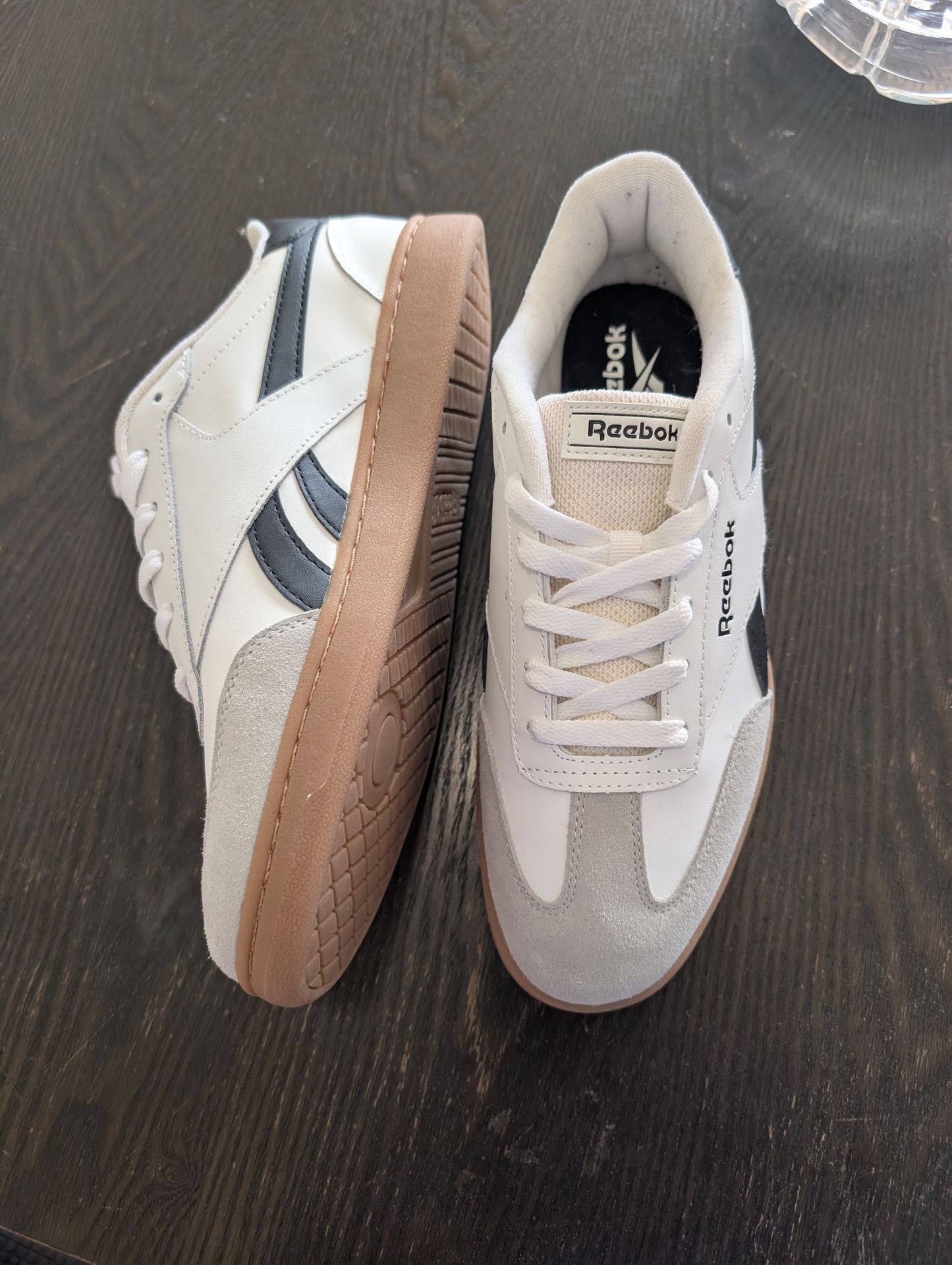 Reebok shoes size 8.5 men or 10 women