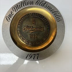 Brass 1984  Oldsmobile New Calendar Year Sales Recora Wall Plaque/Plate 