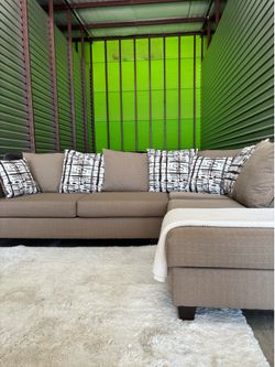 Tan sectional sofa couch (DELIVERY AVAILABLE)