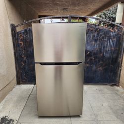 3MONTHS WARRANTY 33X31X66 INSIGNIA FRIDGE 21CUFT SILVER