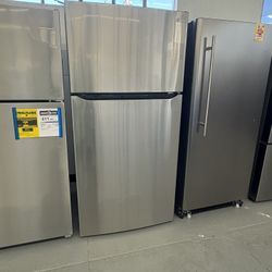 LG  33” 24 cu. ft. Top Mount Freezer Refrigerator with Multi-Flow Air System in Stainless Steel, Garage Ready