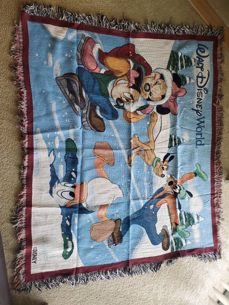 Used Disney Blanket 4ft×5ft