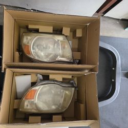 Toyota 2009 Headlights 