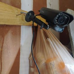 Defender Cameras (2) With Screen Nice Nee