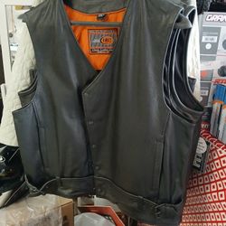 Motorcycle Leather Vest Size XL  Brand  Sale$135