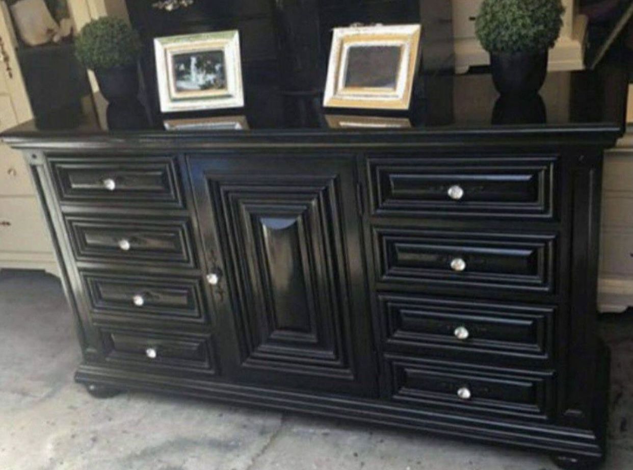 Oversized Wooden Dresser With Oversized Mirror Colors Black And Silver Has Been Refurbished!🌺