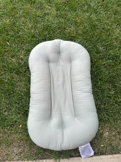 Snuggle Me Infant Lounger