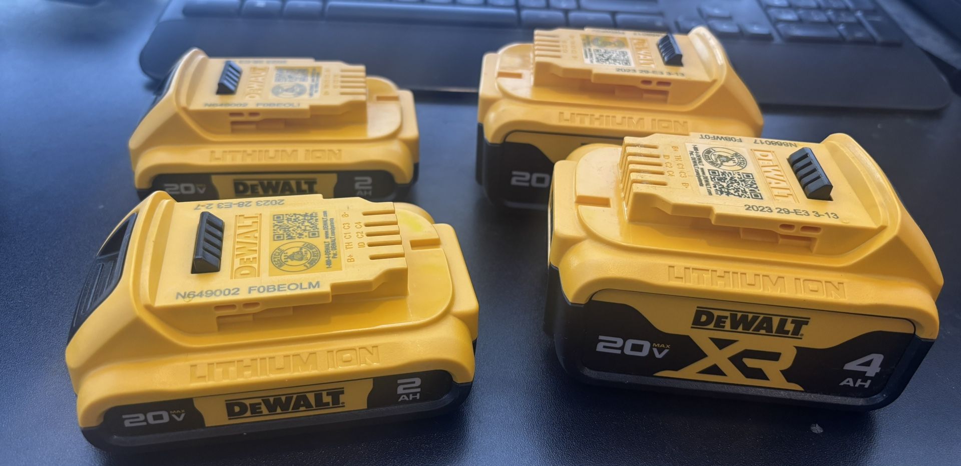 DeWalt 20V MAX Lithium Ion Battery, 2 Ah And 4 Ah, 4 Pack, Fuel Gauge (DCB324-4)