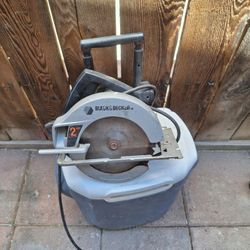 Black in Decker Skill Saw