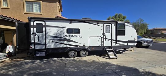2019 Keystone Outback Ultra Lite 261UBH