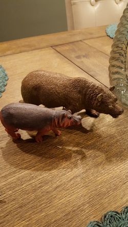 Toy animals x2
