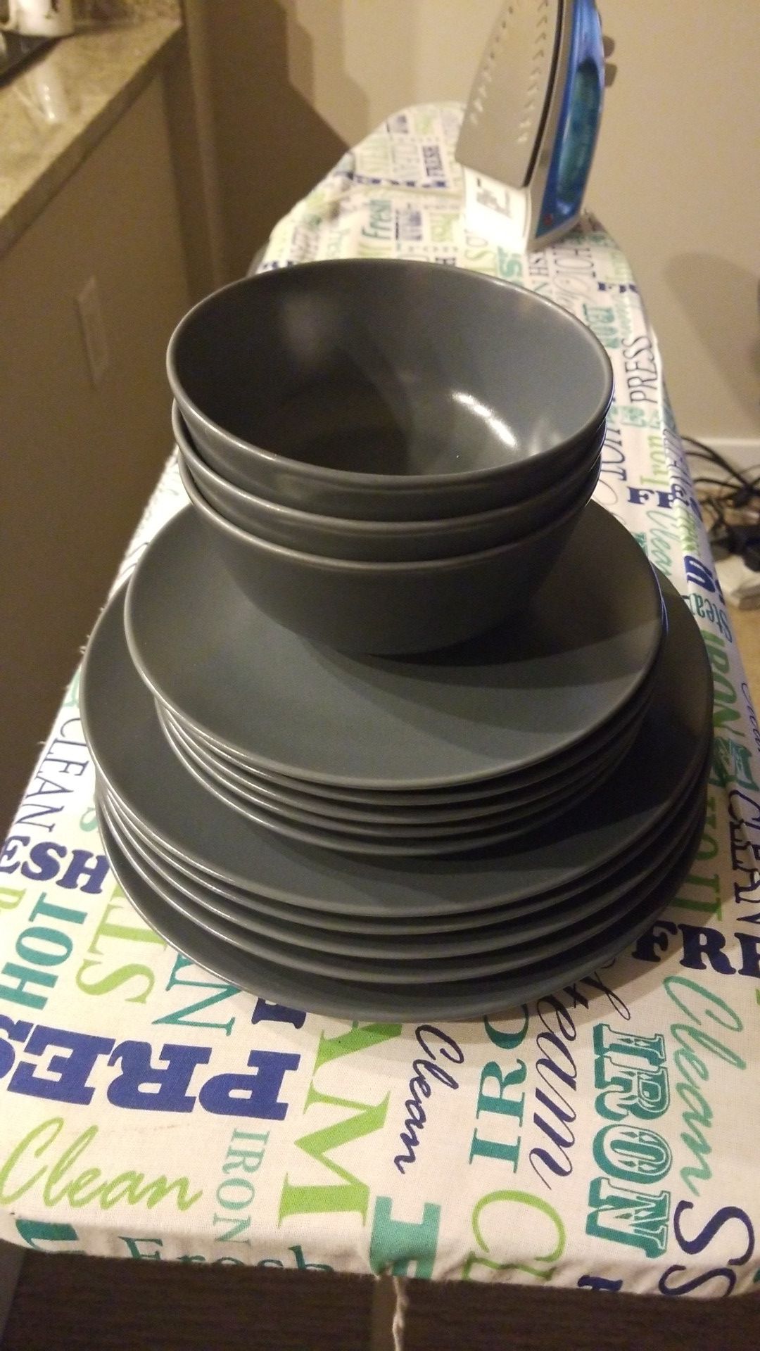 FREE - Plates and bowls