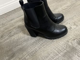 Women’s Boot Heels