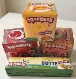 Smushmart and Squeeezy squishys