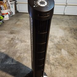 Seville Classics Slim Tower Fan