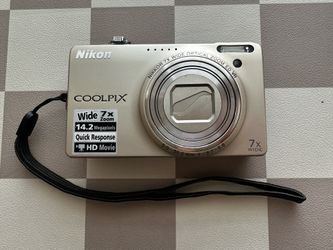 Nikon Coolpix S6200
