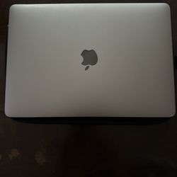 Macbook Pro M2