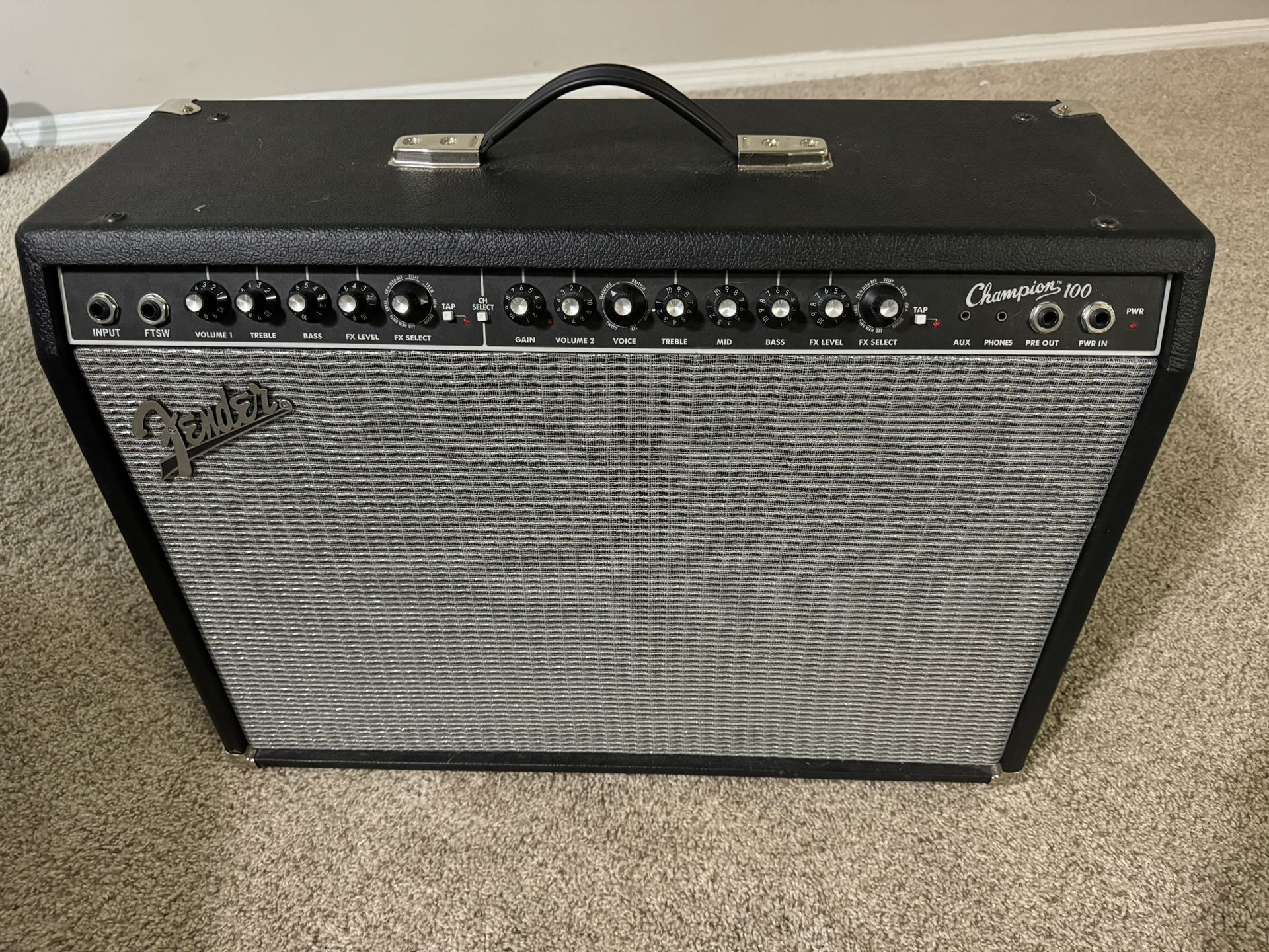 Fender Champion 100 Amp