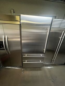 VIKING 7 SERIES BUILT IN BOTTOM FREEZER REFRIGERATOR