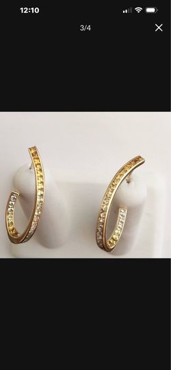 18k SOLID GOLD (REDUCED)Hikari Sapphire earrings.
