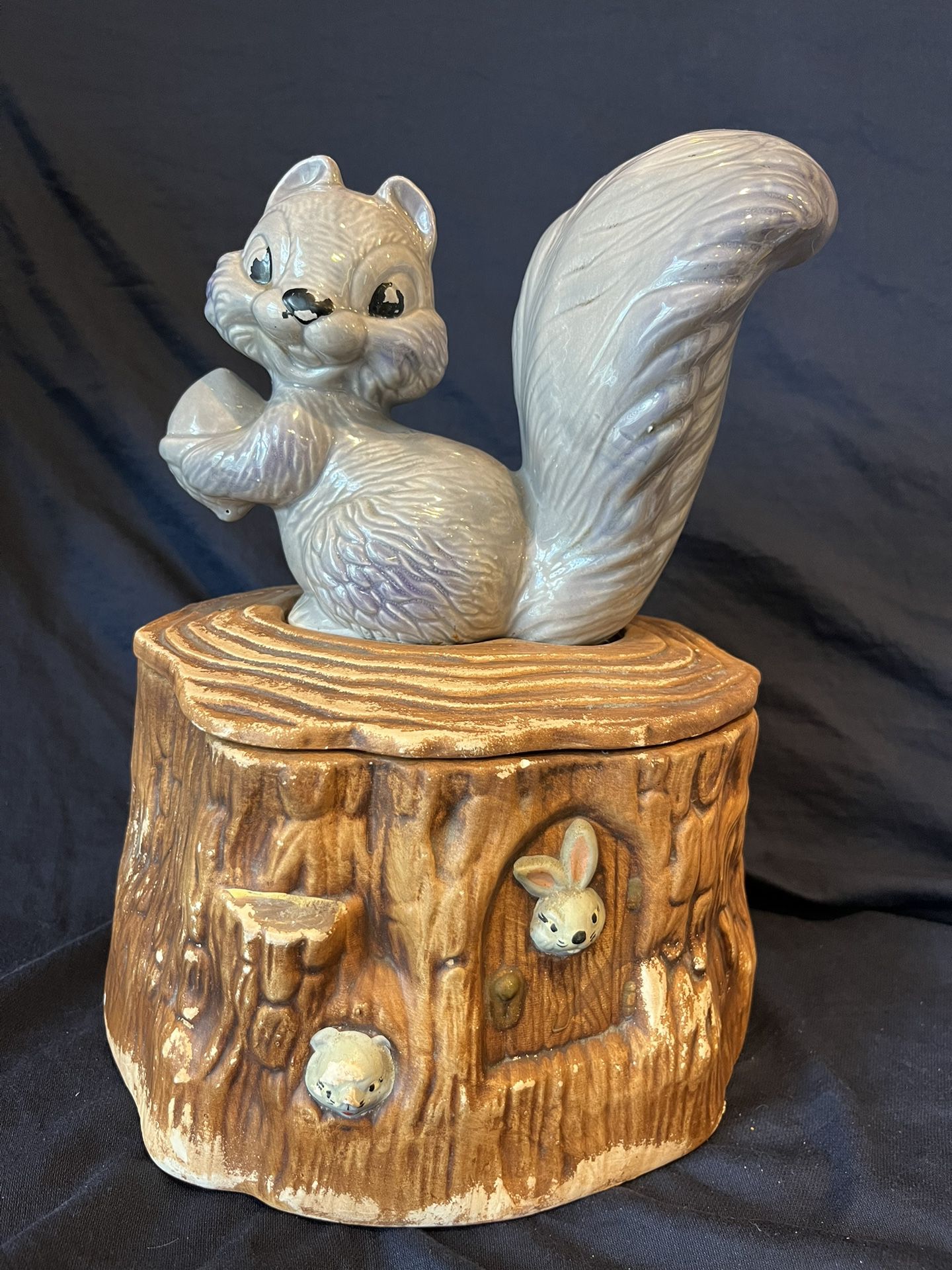 Vintage Squirrel On Stump Cookie Jar