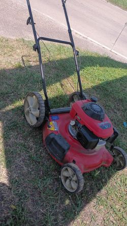 Honda troy bilt lawnmower works perfect