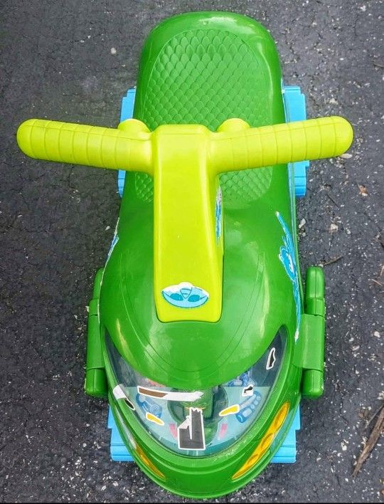 PJ Masks Gekko Mobile Ride On, Sell $5