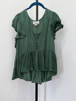 Chloe Oliver Medium Green Ruffle Sleeve Peplum Top
