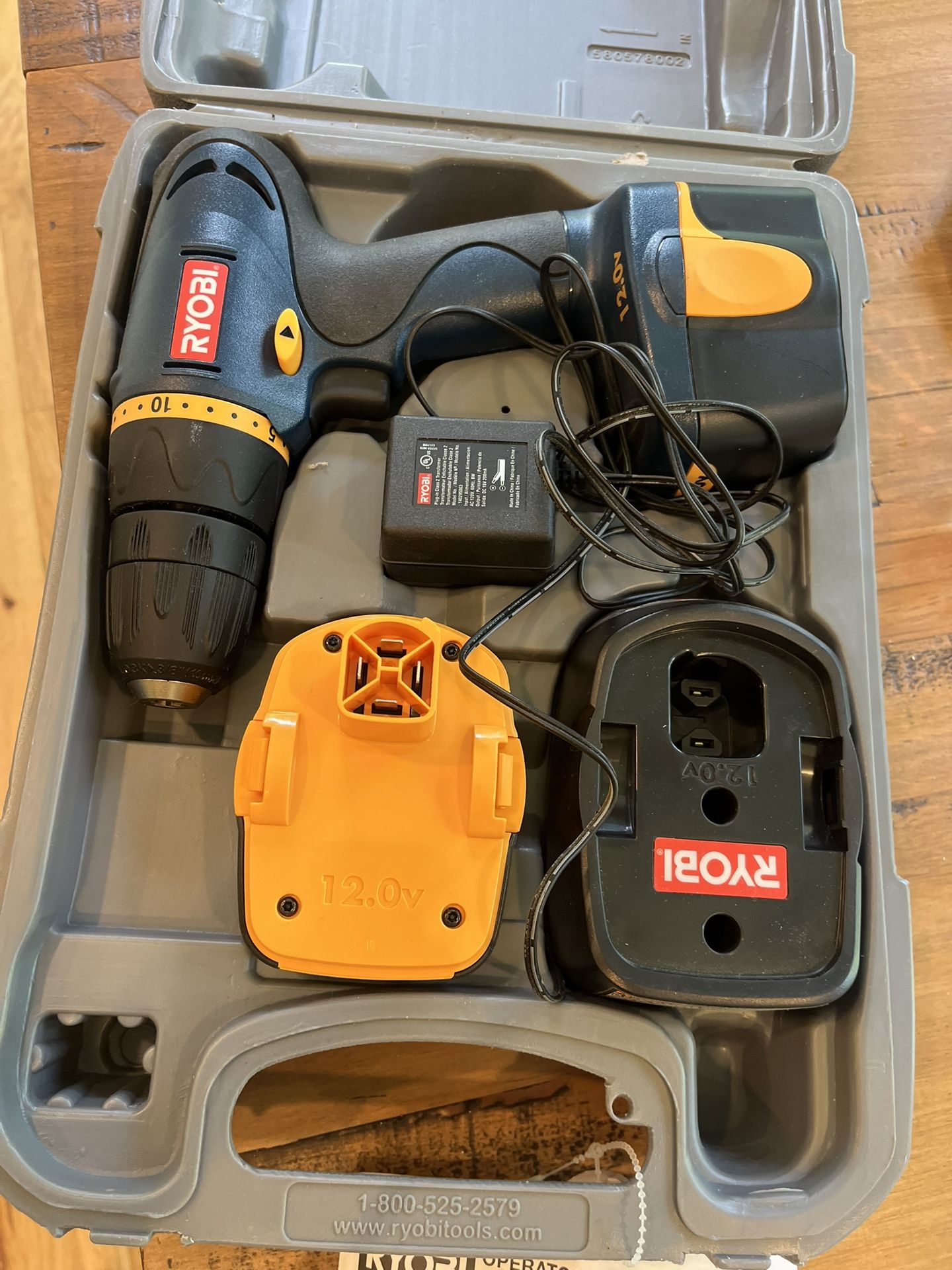 Ryobi Cordless Drill HP412 12.0v