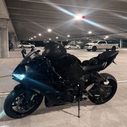 2025 ZX6R abs