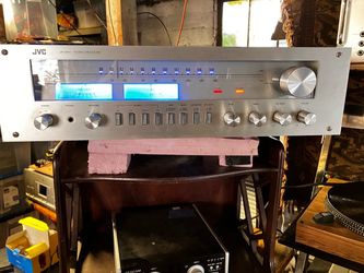 Vintage Stereo Receiver